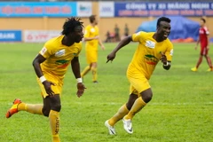 Ngược dòng hạ Than Quảng Ninh, Thanh Hóa vô địch lượt đi