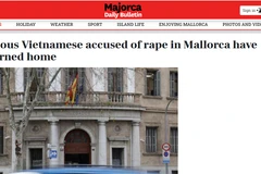 Báo Majorca Bulletin đăng tin về hai công dân Việt Nam.