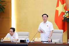 Chủ tịch Quốc hội Vương Đình Huệ phát biểu. (Ảnh: Doãn Tấn/TTXVN)