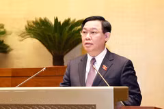 Chủ tịch Quốc hội Vương Đình Huệ phát biểu bế mạc kỳ họp. (Ảnh: Doãn Tấn/TTXVN)