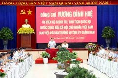 Chủ tịch Quốc hội Vương Đình Huệ phát biểu chỉ đạo tại buổi làm việc. (Ảnh: Doãn Tấn/TTXVN)
