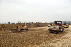 Thi công cao tốc Bắc-Nam. (Nguồn: TTXVN)