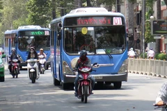 Xe buýt ở Thành phố Hồ Chí Minh. (Ảnh: Hoàng Hải/TTXVN)