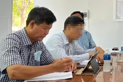 Ông Diệp Minh Xuân (trái). (Nguồn: PLO)