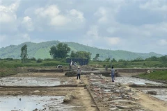 Một góc đường Hoàng Gia trong nội thành Di sản Thành nhà Hồ dẫn ra cổng Bắc. (Ảnh: Hoa Mai/TTXVN)