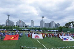 Sôi động giải bóng đá dành cho hội đồng hương người Việt ở Hàn Quốc