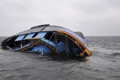 Con tàu gặp nạn khi đang chở khoảng 100 người. (Nguồn: Thecitizen)