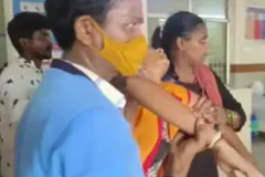 Ít nhất 150 người, chủ yếu là các công nhân nữ, bị ngộ độc khí. (Nguồn: India Times)