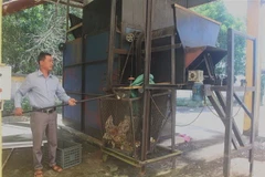 Lò đốt rác bỏ hoang 3 năm nay. (Ảnh: Trịnh Duy Hưng/TTXVN)