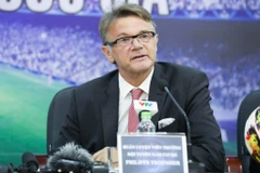 HLV Philippe Troussier coi bản thân như một trợ lý quan trọng của HLV Park Hang-seo nhằm hỗ trợ đạt mục tiêu chung giúp bóng đá Việt Nam thành công. 