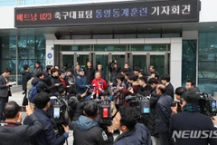 HLV Park Hang-seo nhận được sự quan tâm lớn từ truyền thông quê hương khi cùng U23 Việt Nam tới Hàn Quốc tập huấn những ngày gần đây. (Ảnh: Newsis)