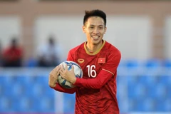Hùng Dũng giành Quả bóng vàng 2019 với thành tích giành tấm Huy chương vàng SEA Games lịch sử. (Ảnh: Nguyên An/Vietnam+)