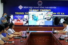 Trung tâm khám chữa bệnh từ xa sẽ thực hiện kết nối trực tuyến với 47 điểm cầu ở các cơ sở y tế thuộc 13 tỉnh khu vực phía Bắc. (Ảnh: Trần Trang/TTXVN)