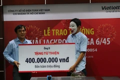 Người chơi đã nhận được số tiền hơn 50 tỷ đồng sáng 25/11 và dành một phần để làm từ thiện. (Ảnh: Vietlott)