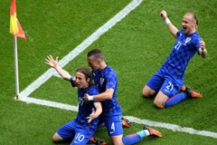 Modric ăn mừng bàn thắng để đời. (Nguồn: Getty)