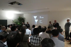 Buổi lễ ra mắt sản phẩm. (Ảnh: Thành Hữu/Vietnam+)