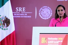 Ngoại trưởng Mexico Claudia Ruiz Massier phát biểu bế mạc kỳ họp thứ 36 Ủy ban Kinh tế Mỹ Latinh và Caribe tại Mexico City ngày 27/5. (Ảnh: Việt Hòa/Vietnam+) 