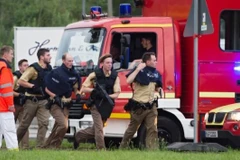 Cảnh sát có vũ trang của Đức đã nhanh chóng xuất hiện tại hiện trường vụ xả súng ở Munich. (Nguồn: Washington Post)