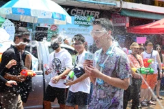 Tết Songkran diễn ra từ ngày 13/4 đến 15/4, là một trong những lễ hội lớn nhất của người dân xứ sở chùa vàng. (Ảnh: Sơn Nam-Quang Thuận/Vietnam+)