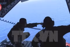 Hải quân Ai Cập tham gia chiến dịch tìm kiếm máy bay MS804 trên vùng biển ngoài khơi Alexandria. (Nguồn: EPA/TTXVN)