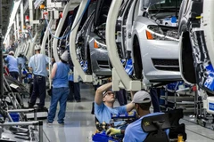 Volkswagen có kế hoạch xây dựng sáu nhà máy sản xuất pin lớn với các đối tác ở châu Âu vào năm 2030. (Ảnh: AP/TTXVN)