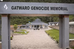 Một khu đài tưởng niệm các nạn nhân diệt chủng ở Kibuye, miền tây Rwanda, ngày 3/12/2020. (Nguồn: newsaf.cgtn.com)
