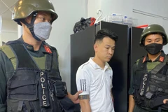 Công an bắt giữ đối tượng Đỗ Ngọc Hà - Hà Miên. (Nguồn: cand.com.vn)