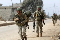 Binh sỹ Thổ Nhĩ Kỳ tuần tra tại thị trấn Atareb (Syria), ngày 19/2/2020. (Ảnh: AFP/TTXVN)