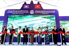 Vinamilk khánh thành nhà máy sữa Angkor Milk tại Campuchia 