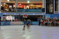 Đoàn Việt Nam tham dự lễ khai mạc Giải trượt băng châu Á Skate Asia 2016.