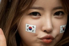 [Photo] Gương mặt khả ái của các nữ cổ động viên World Cup