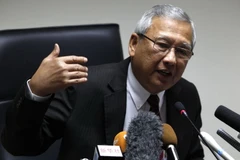 Người biểu tình xông vào cuộc họp của Thủ tướng Thái Lan