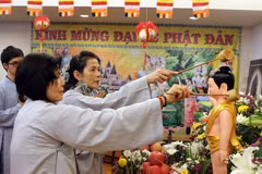 Trưởng ban Dân vận Trung ương chúc mừng Đại lễ Phật đản