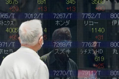 Tiếp đà tăng của Phố Wall, chứng khoán châu Á xanh sàn