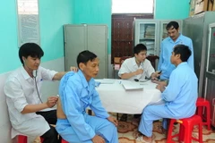 Chủ tịch MTTQ thăm Trung tâm điều dưỡng người có công Bắc Giang