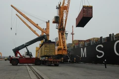 Công nhân thông đồng trộm 40 tấn ngô tại cảng Quảng Ninh