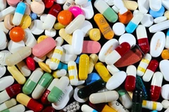 Trung Quốc khuyến cáo người dân về thuốc chữa ung thư giả