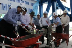 Cà Mau: Hợp long cầu Năm Căn bắc qua sông Cửa Lớn