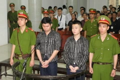 [Photo] Xử sơ thẩm vụ vứt xác tại thẩm mỹ viện Cát Tường