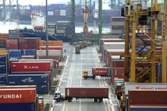 Kim ngạch thương mại Singapore tăng 1,7% trong tháng Ba