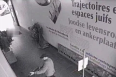 Pháp giao nộp cho Bỉ nghi can gây ra vụ xả súng ở Brussels