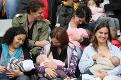 Sữa mẹ giúp trẻ sơ sinh giảm nguy cơ mắc bệnh tim mạch