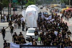 Cảnh sát Brazil biểu tình ở các thành phố tổ chức World Cup