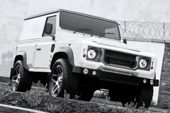 Kahn tung mẫu Defender chạy nhanh nhất của Land Rover