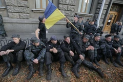 Ukraine: Lính nghĩa vụ biểu tình đòi trợ cấp trước Phủ Tổng thống