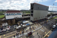 Giới chức kênh đào Panama bị đòi bồi thường hàng trăm triệu USD