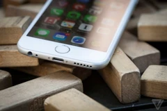 Apple sẽ sớm cho bên thứ ba sử dụng trực tiếp cổng Lightning 