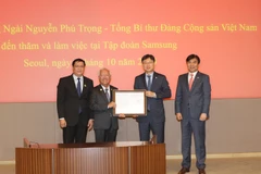 Trao giấy phép đầu tư dự án 1,4 tỷ USD của Samsung vào Việt Nam