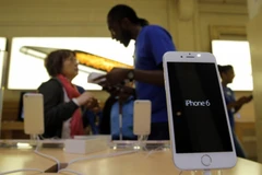 iPhone 6 Plus có thể khiến iPhone 6 khan hàng trong năm tới