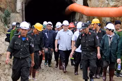 Phó Thủ tướng sốt ruột tiến độ cứu hộ vụ sập hầm thủy điện